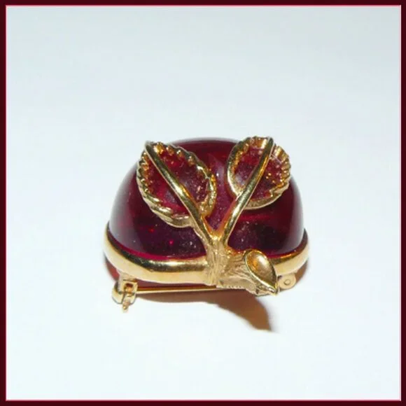 Avon Red Apple‎ Brooch 1970s - Picture 4 of 5